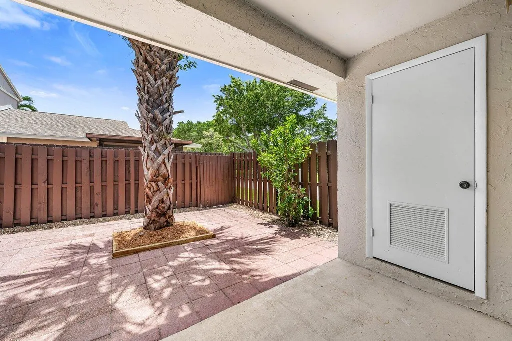 16422 Straw Way Delray Beach FL 33484