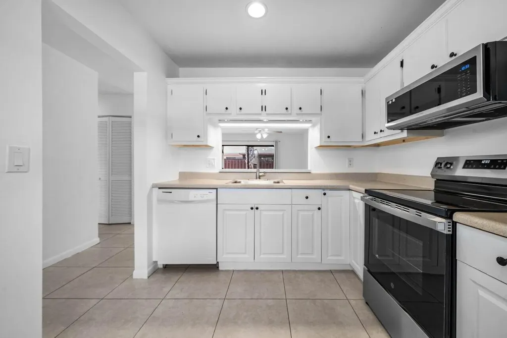 16422 Straw Way Delray Beach FL 33484