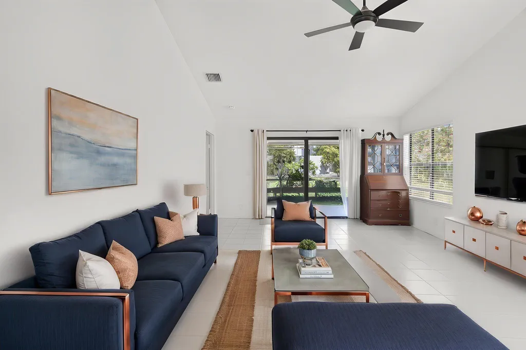 10984 Stafford Circle S Boynton Beach FL 33436