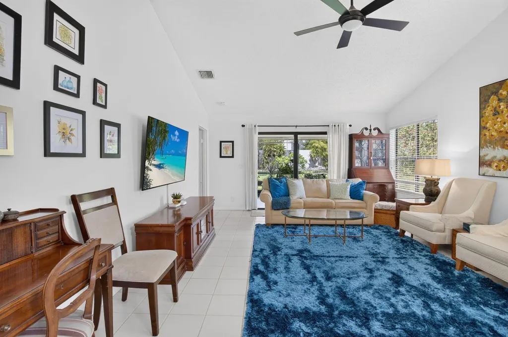 10984 Stafford Circle S Boynton Beach FL 33436