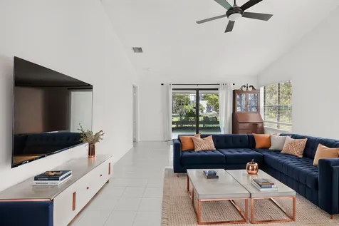 10984 Stafford Circle S Boynton Beach FL 33436