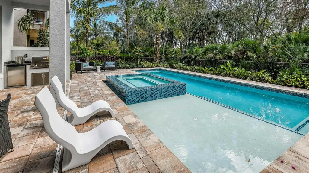 5520 Renoir Place Palm Beach Gardens FL 33418