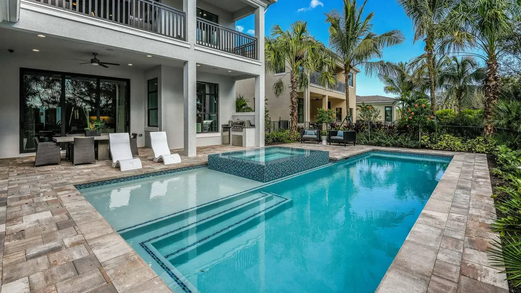 5520 Renoir Place Palm Beach Gardens FL 33418