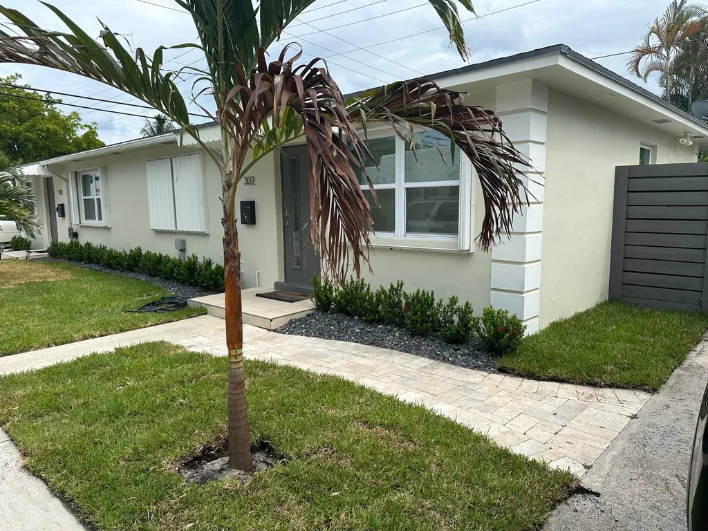 300 Central Drive West Palm Beach FL 33405