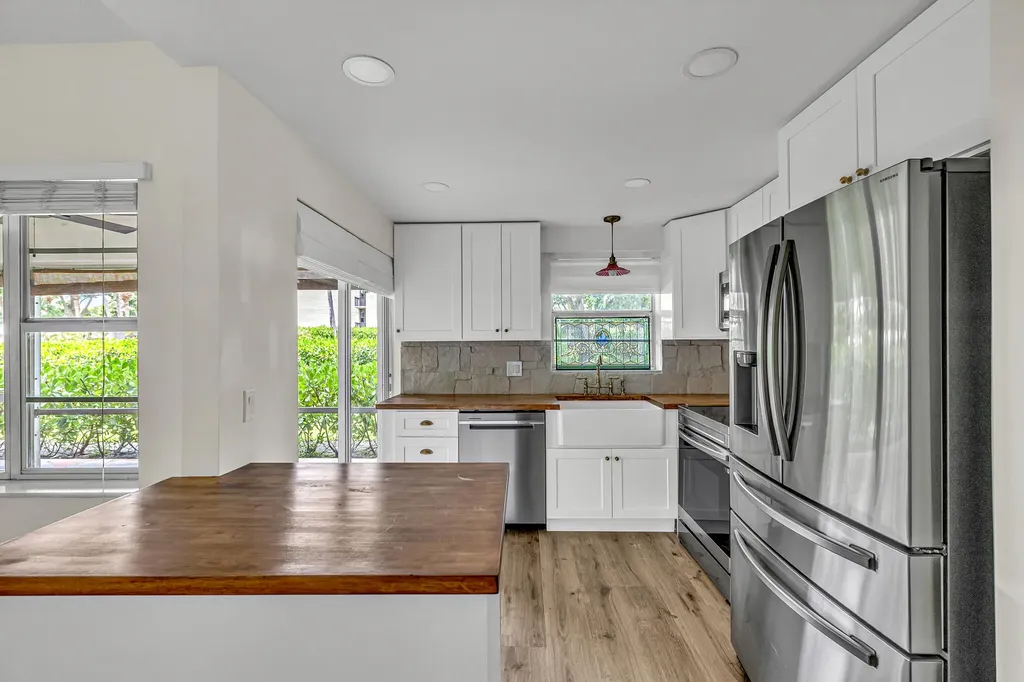 100 Royal Palm Way Boca Raton FL 33432