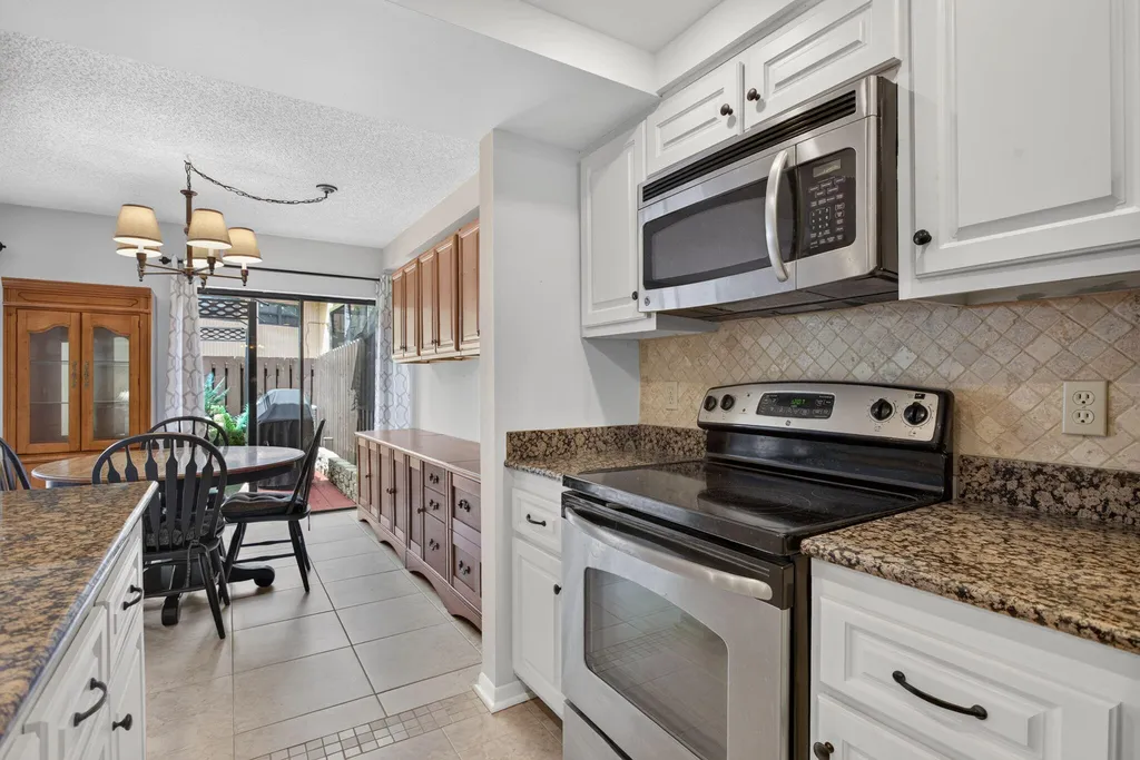 1133 NW 79th Drive Plantation FL 33322