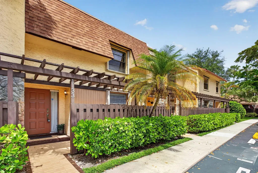 1133 NW 79th Drive Plantation FL 33322
