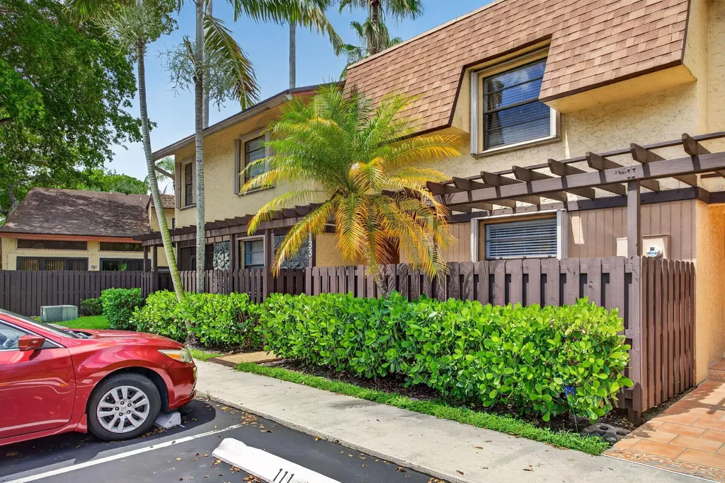 1133 NW 79th Drive Plantation FL 33322