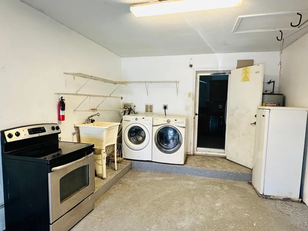 8023 Big Pine Way Riviera Beach FL 33407