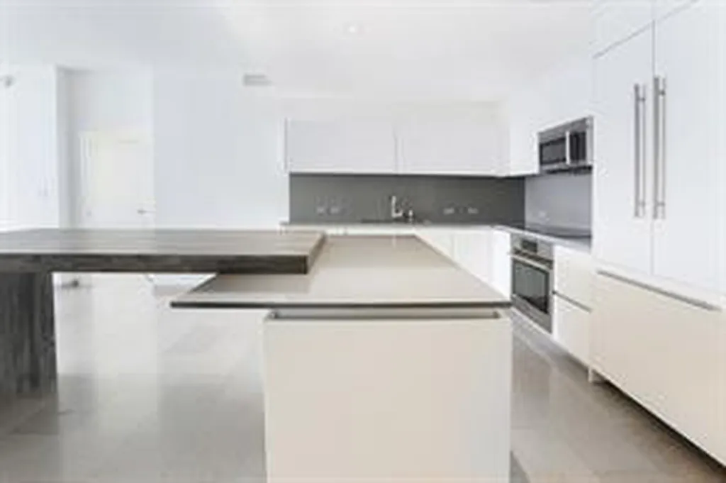 88 SW 7th Street Miami FL 33130