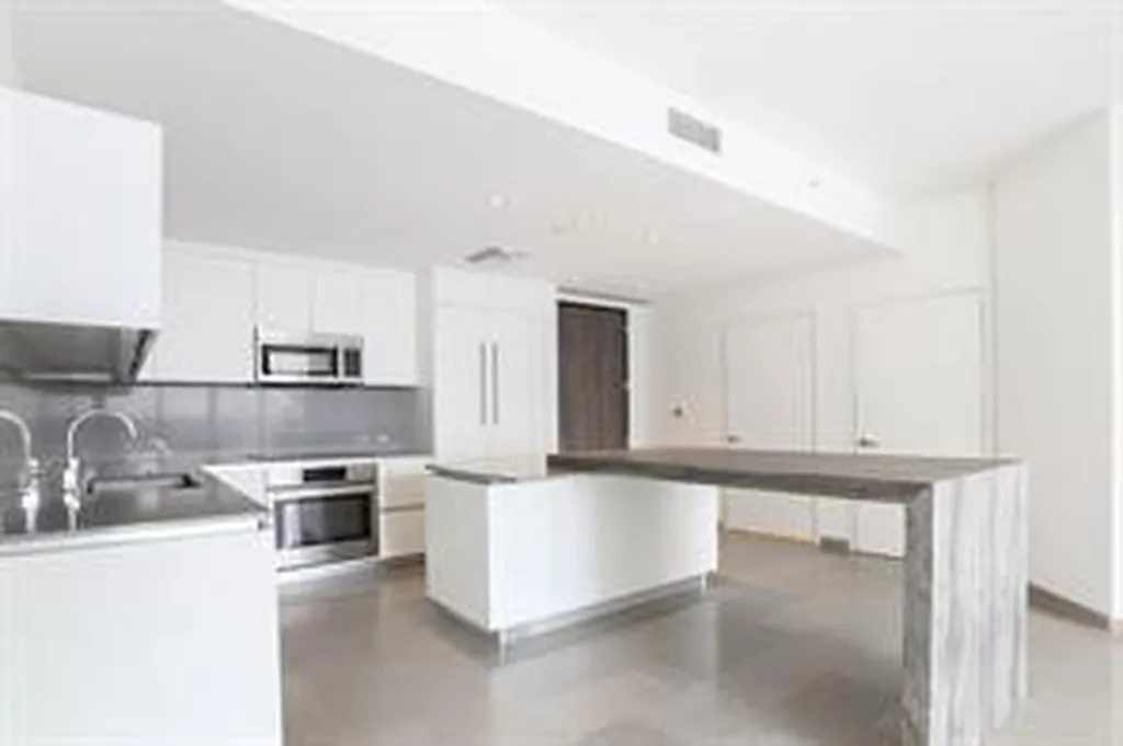 88 SW 7th Street Miami FL 33130