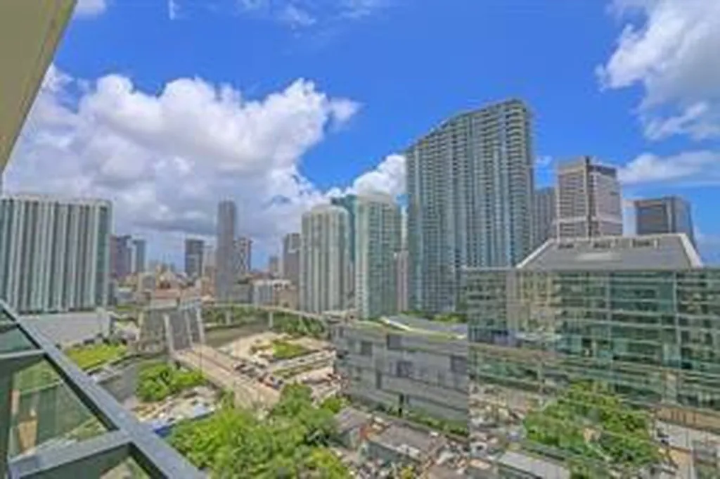 88 SW 7th Street Miami FL 33130