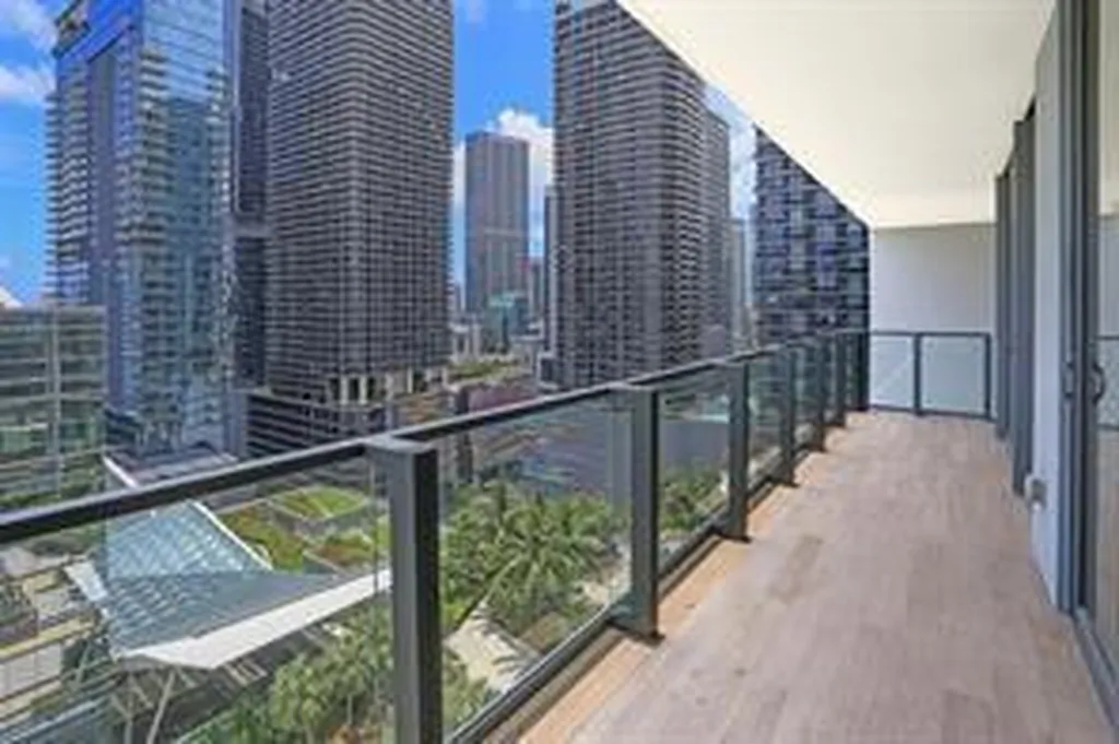 88 SW 7th Street Miami FL 33130