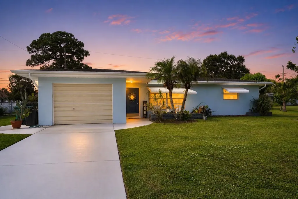 609 Ash Street Port St Lucie FL 34952