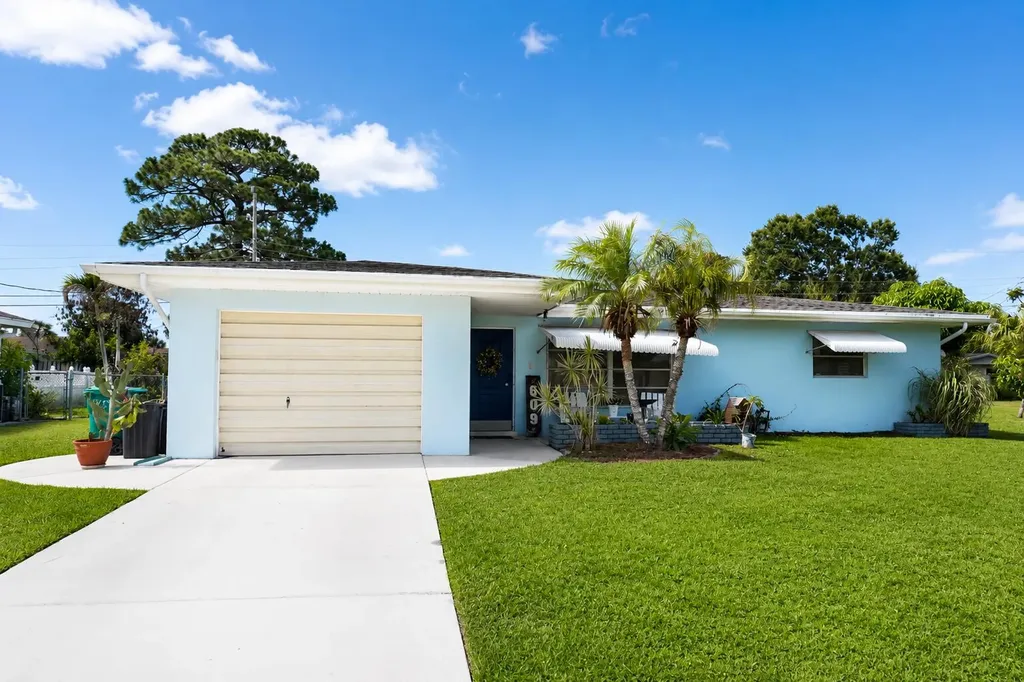 609 Ash Street Port St Lucie FL 34952
