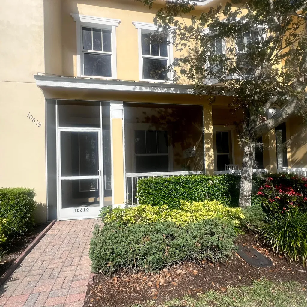 10619 SW Cam Run Port St Lucie FL 34987