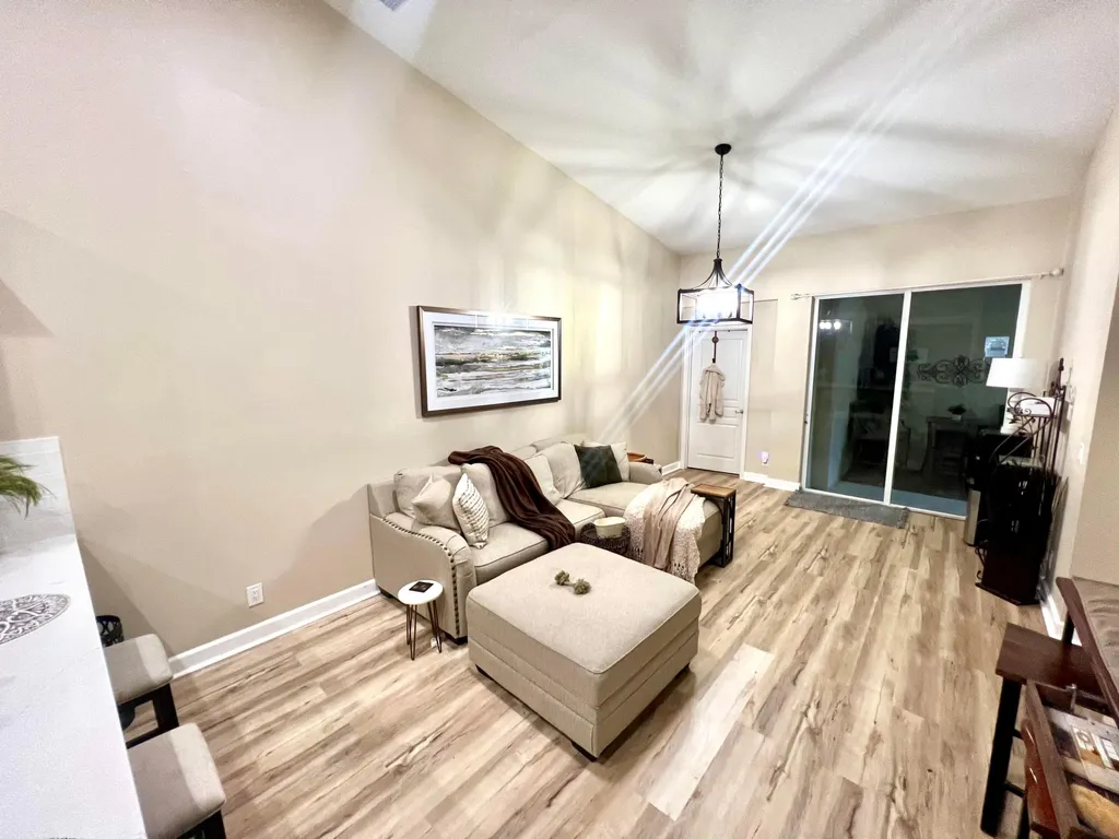 10619 SW Cam Run Port St Lucie FL 34987