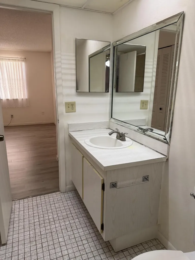 10442 Sunrise Lakes Boulevard Sunrise FL 33322