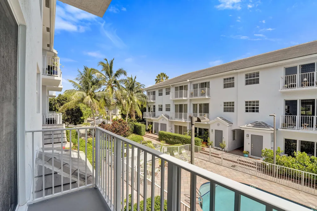 2725 NE 8th Avenue Wilton Manors FL 33334