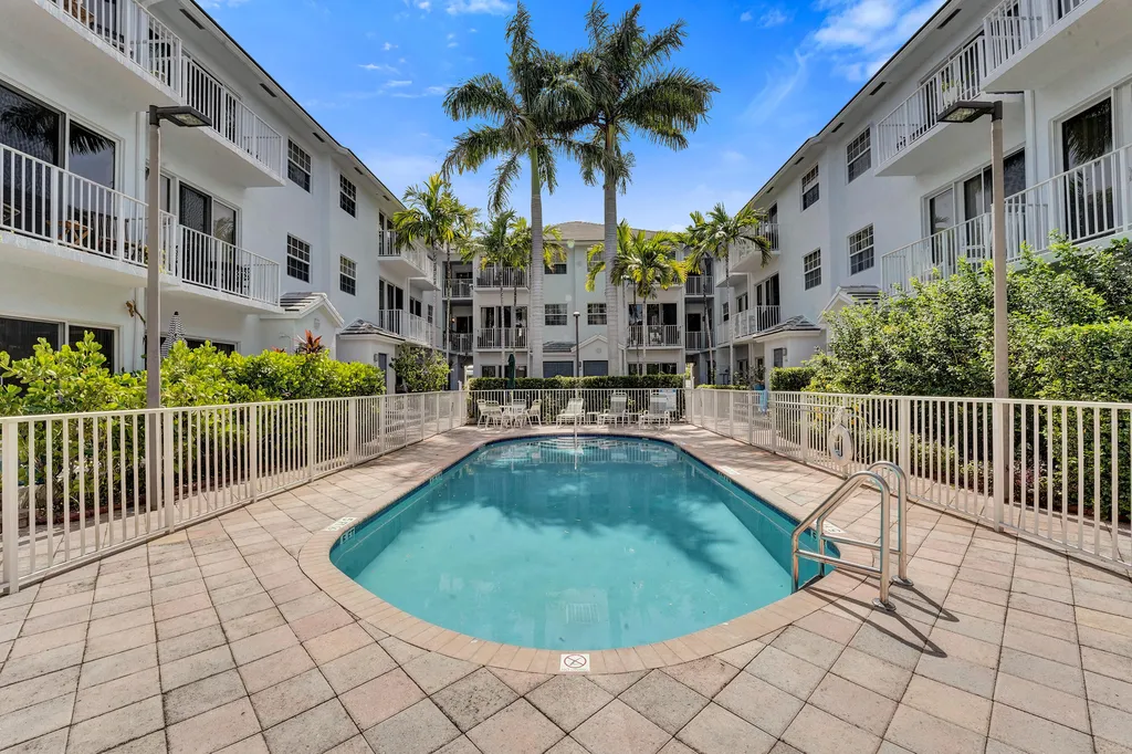 2725 NE 8th Avenue Wilton Manors FL 33334
