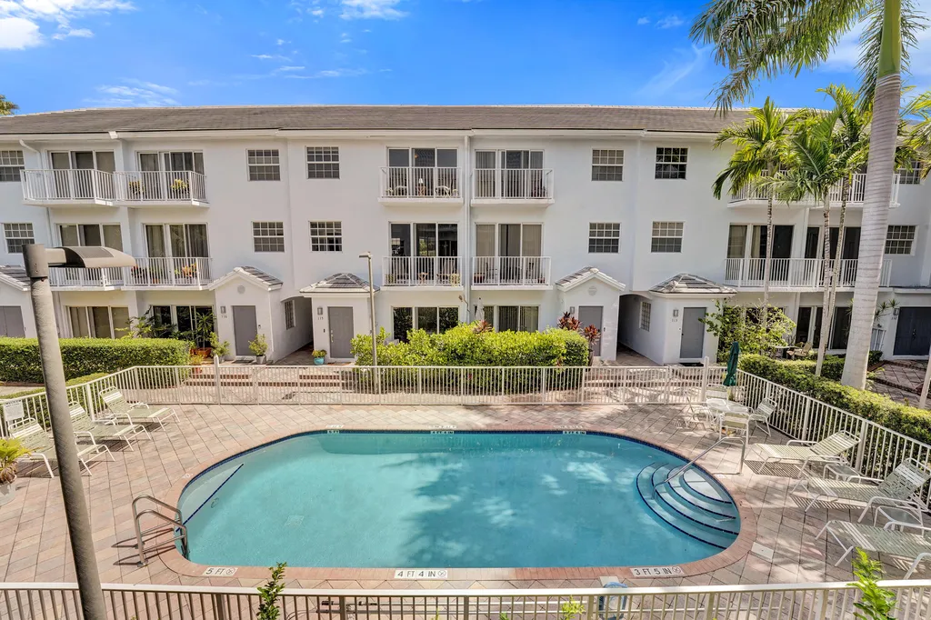 2725 NE 8th Avenue Wilton Manors FL 33334