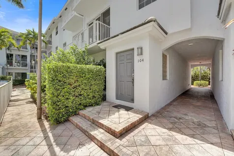 2725 NE 8th Avenue Wilton Manors FL 33334