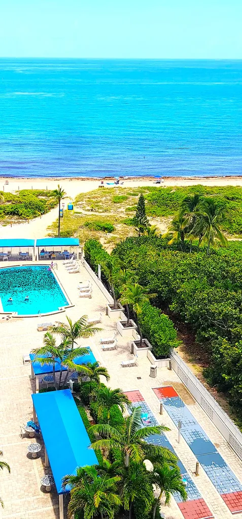 2000 S Ocean Boulevard Lauderdale By The Sea FL 33062