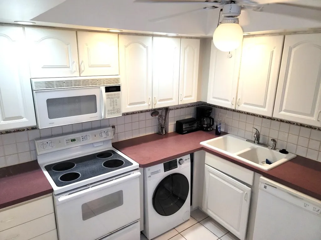 2000 S Ocean Boulevard Lauderdale By The Sea FL 33062