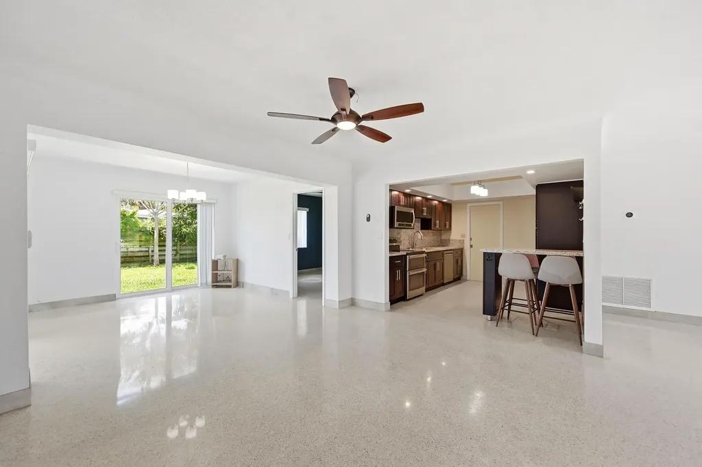 200 NE 28th Terrace Boca Raton FL 33431
