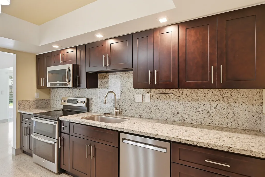200 NE 28th Terrace Boca Raton FL 33431