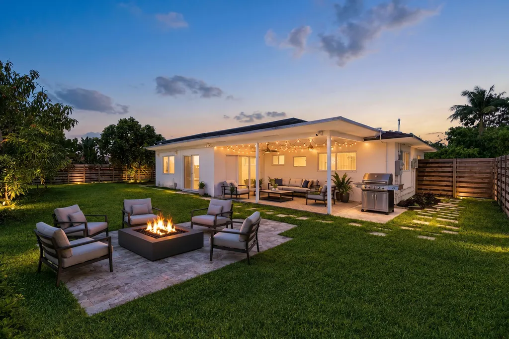 200 NE 28th Terrace Boca Raton FL 33431