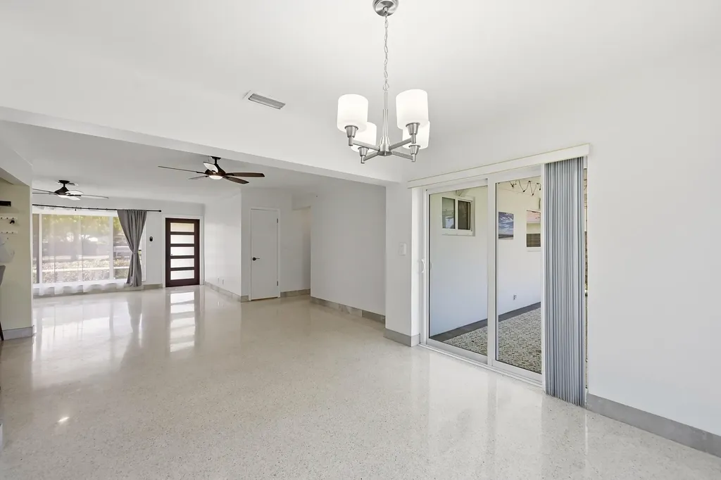 200 NE 28th Terrace Boca Raton FL 33431