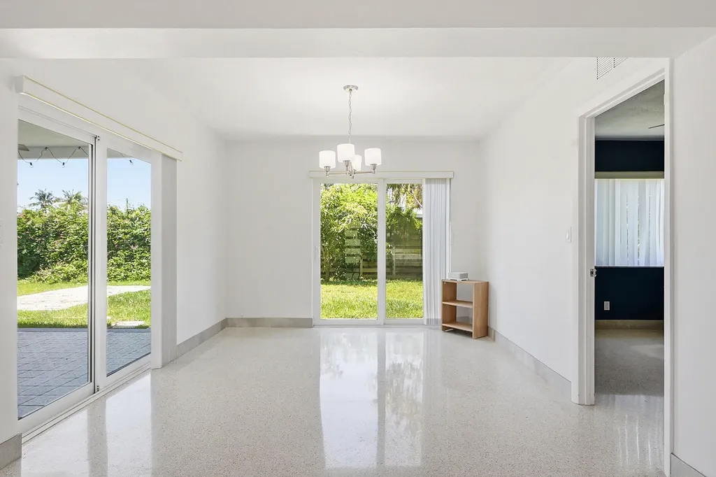 200 NE 28th Terrace Boca Raton FL 33431