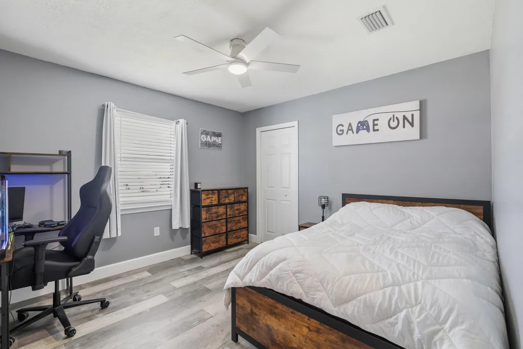 305 17th Avenue Vero Beach FL 32962