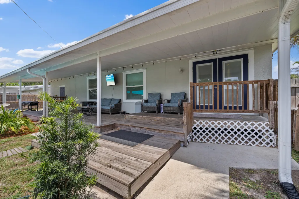 305 17th Avenue Vero Beach FL 32962