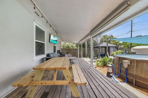 305 17th Avenue Vero Beach FL 32962