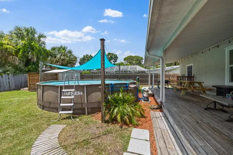 305 17th Avenue Vero Beach FL 32962