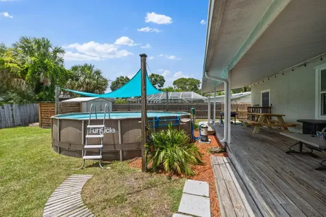 305 17th Avenue Vero Beach FL 32962