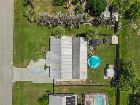 305 17th Avenue Vero Beach FL 32962