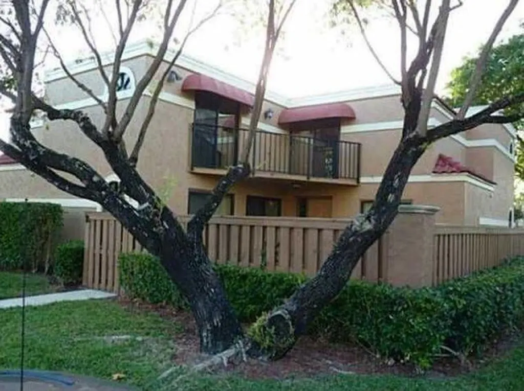 8230 Severn Drive Boca Raton FL 33433