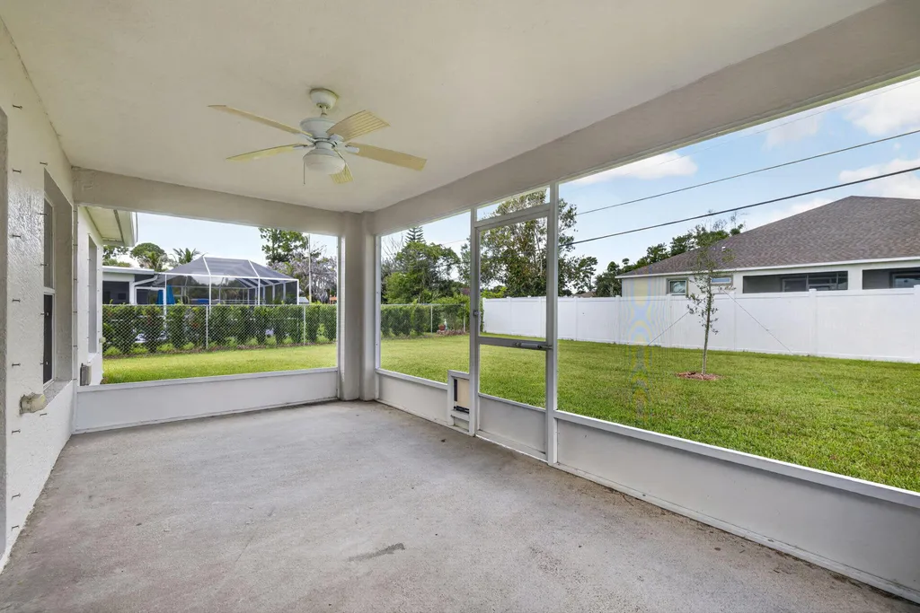 1666 SW Davis Street Port St Lucie FL 34953