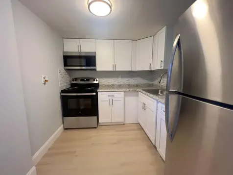 665 Glouchester Boca Raton FL 33487