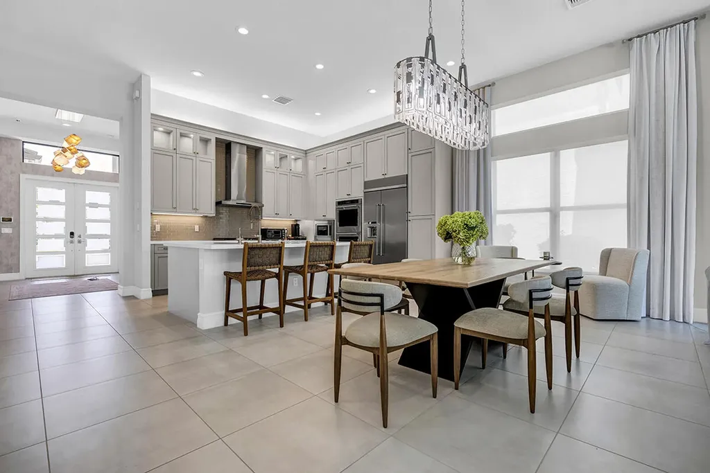 9046 Chauvet Way Boca Raton FL 33496