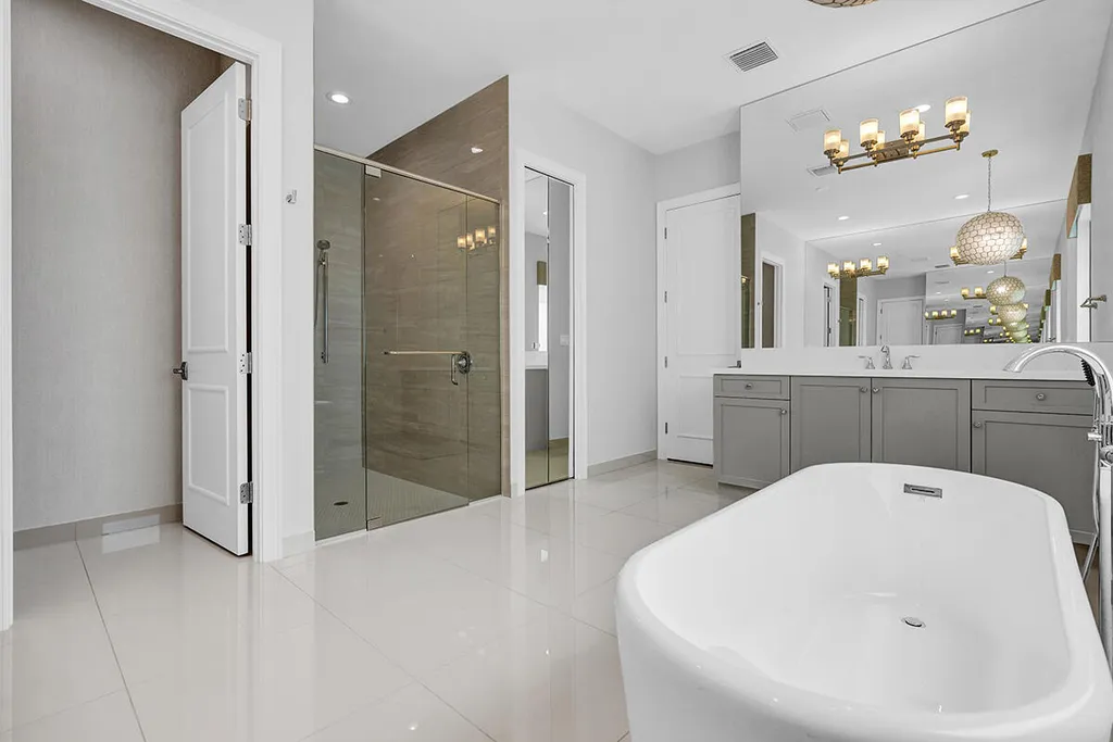 9046 Chauvet Way Boca Raton FL 33496