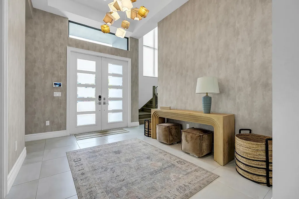 9046 Chauvet Way Boca Raton FL 33496