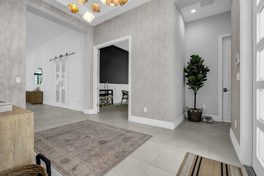 9046 Chauvet Way Boca Raton FL 33496