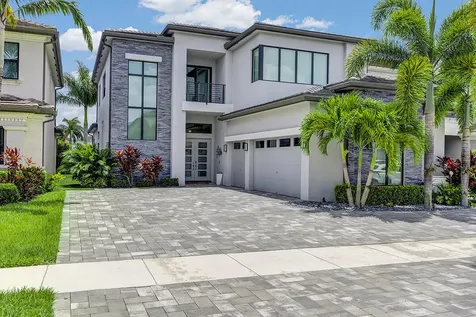 9046 Chauvet Way Boca Raton FL 33496