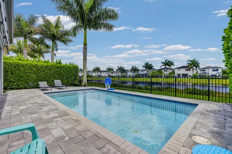 9046 Chauvet Way Boca Raton FL 33496