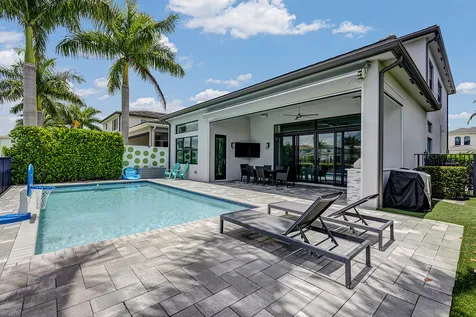 9046 Chauvet Way Boca Raton FL 33496