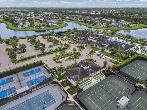 9046 Chauvet Way Boca Raton FL 33496